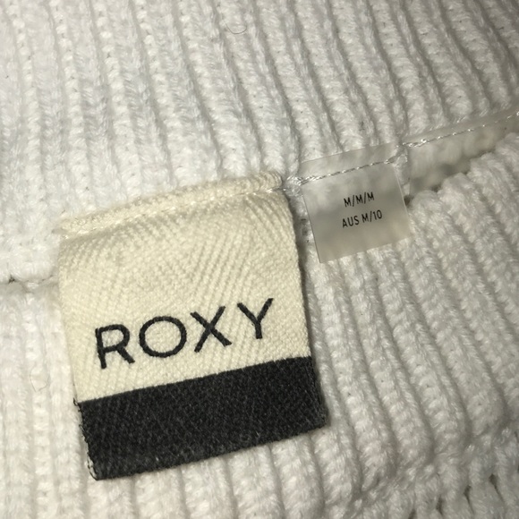 🌟HOST PICK🌟 Roxy Black & White Stripe Sweater - Picture 5 of 6